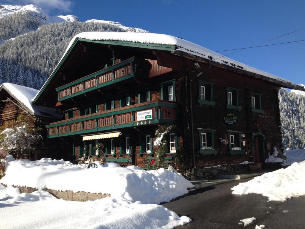 Altes Holzhaus Apartamento Sölden Exterior foto